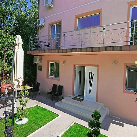 Casa Adelina *